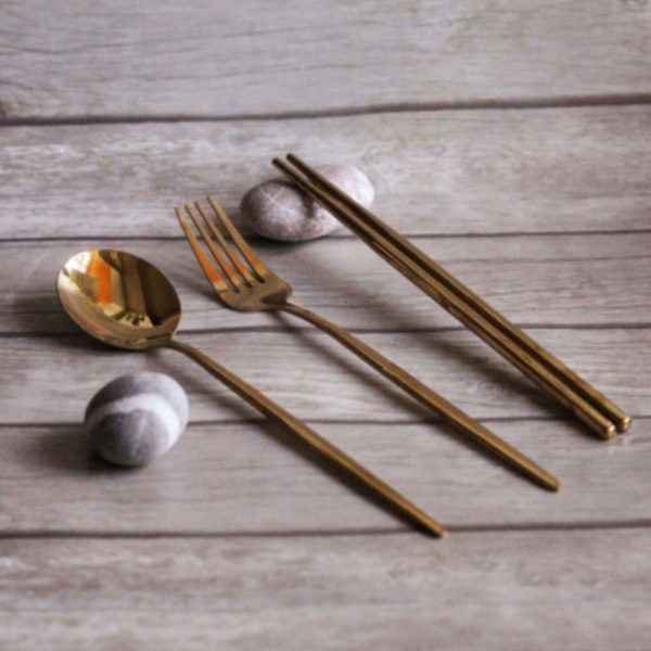 ست قاشق چنگال و چاپ استیک طلایی L45